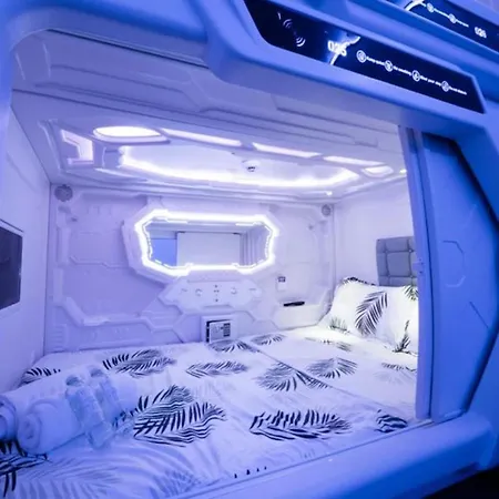 Hotel cápsula Good Vibes Only Capsule *